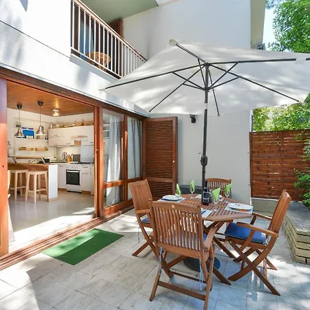 Casa vacanze Kondura With A Sea View
