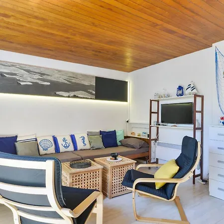 Kondura With A Sea View *